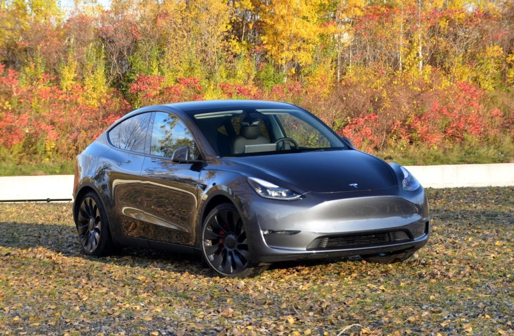 Tesla Model Y Long Range
